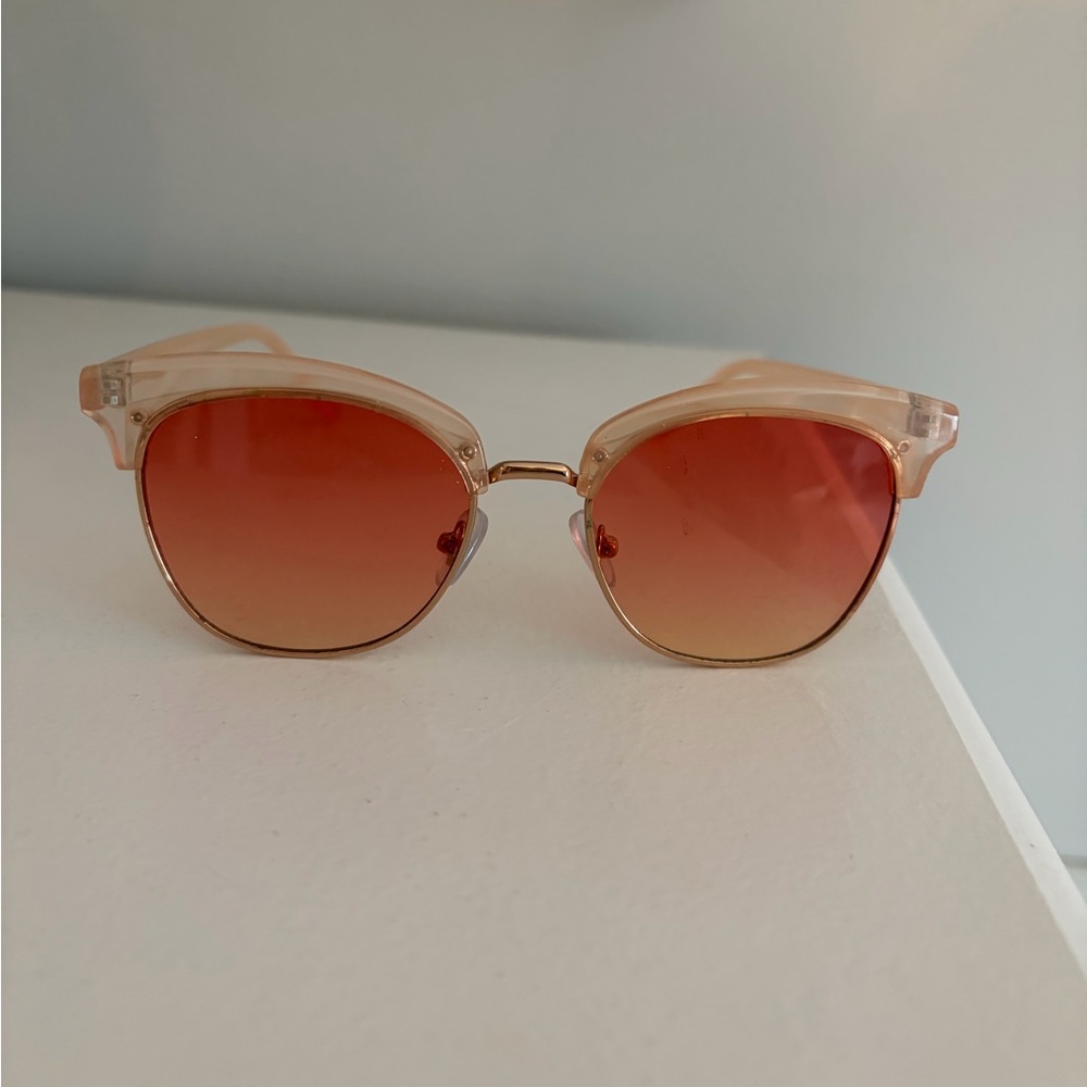 Stylish Gradient Sunglasses - Pink